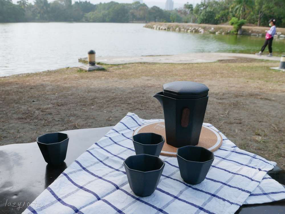 旅行茶具組 | 自在坊茶具開箱-爬山、露營、野餐超便利的泡茶快客杯