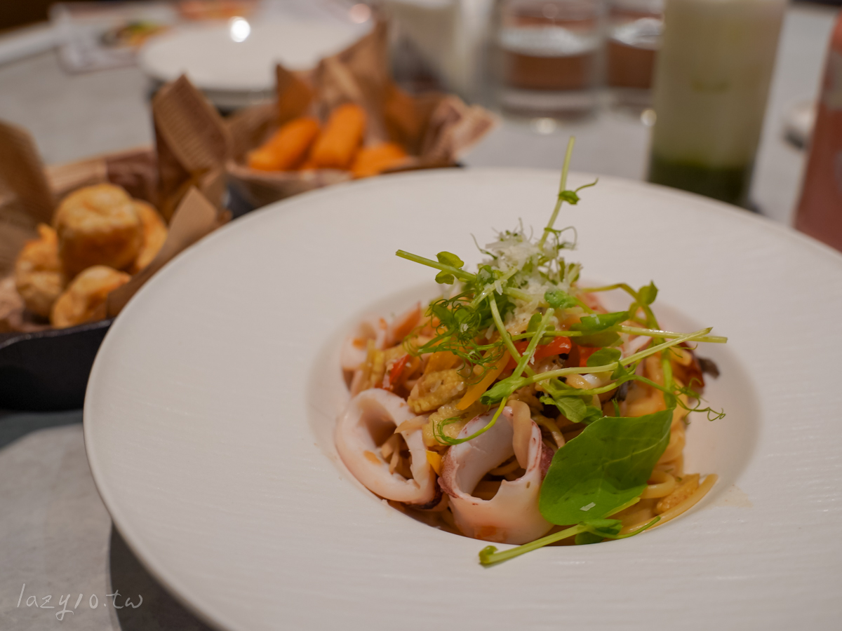 高雄咖啡廳推薦｜漢神巨蛋全日咖啡廳HI-LAI CAFE，全新改裝，回訪率爆棚！